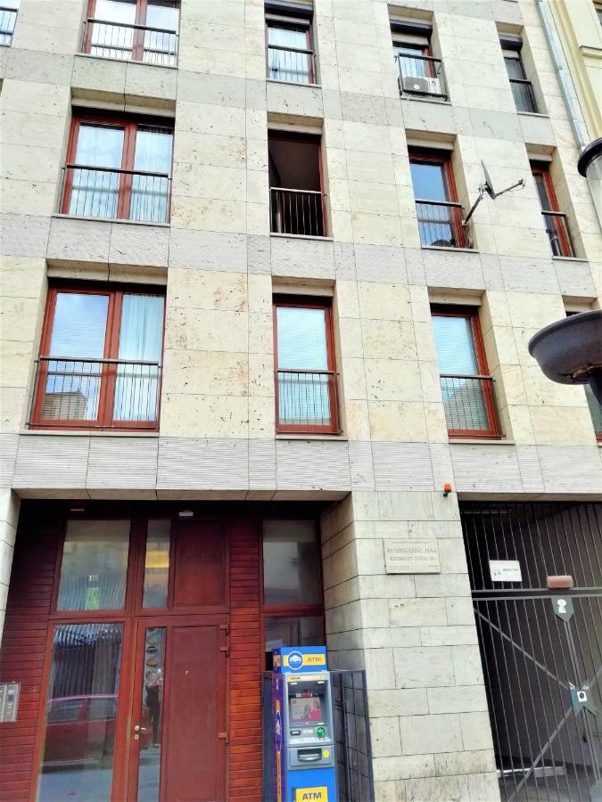 Blue Magic Apartment Budapeste Exterior foto